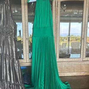 Chic Green Maxi Dress